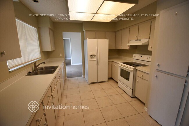 Photo - 7115 Queen Palm Cir