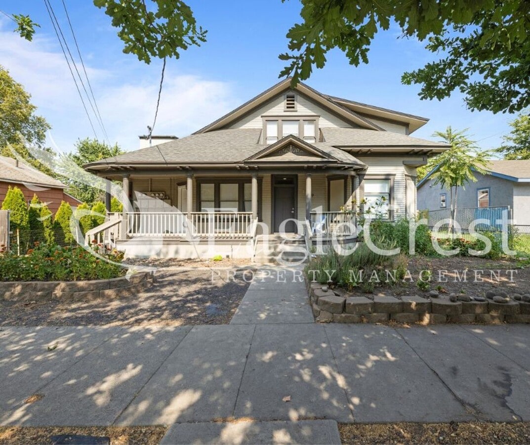 Photo - Sumach Four-Plex Unidad 2