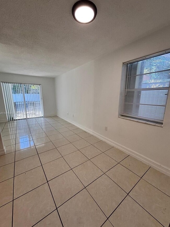 Photo - 1638 NW 4th St Unit 3