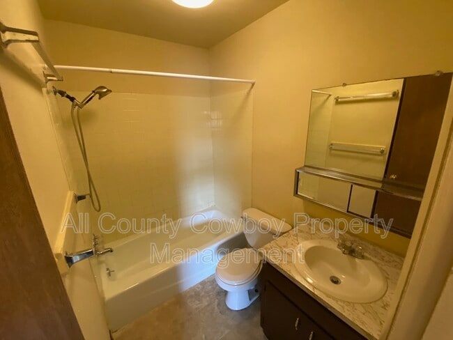 Photo - 1314 E Gibbon St Unidad Apt E1