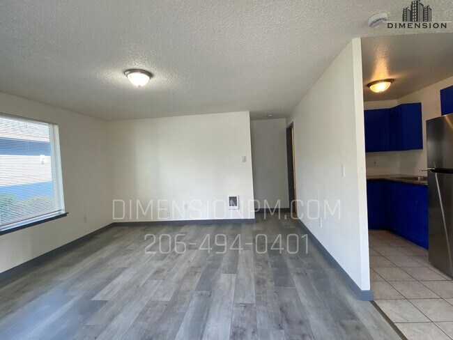 Photo - 5207 66th St W Unidad 1