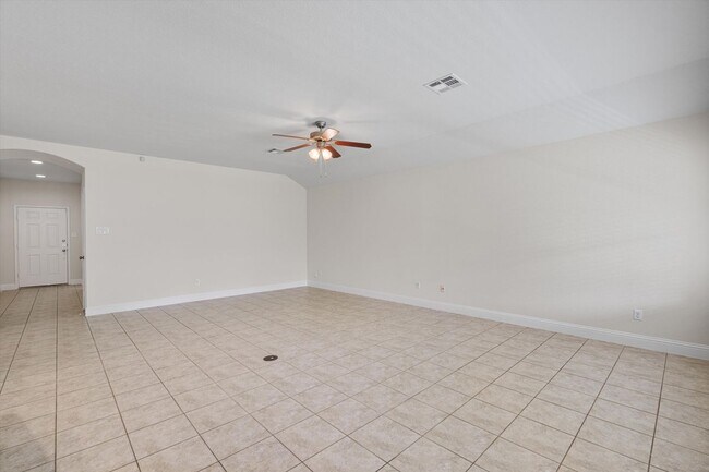 Photo - 3021 Angelina Ct