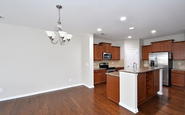 Photo - 8204 Viewpoint Lane