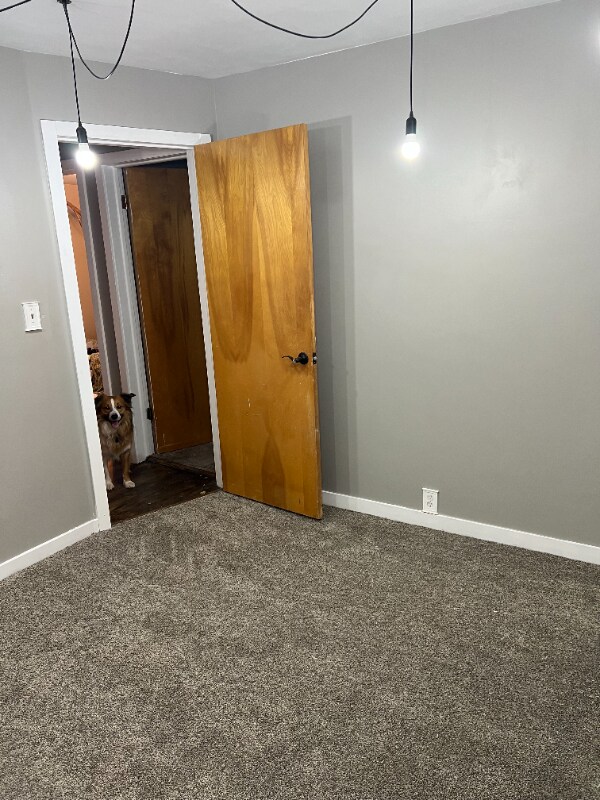 Photo - 5549 S 2700 W Unidad room 3