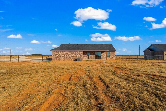 Photo - Country Living In Roosevelt ISD! Casa
