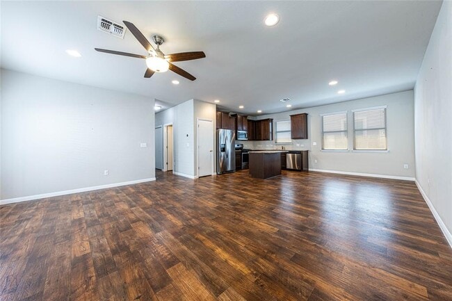 Photo - 368 Wapiti Rd