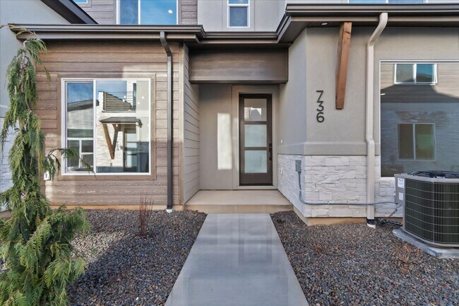 Photo - Brand New 3 Bed 2.5 Bath Townhouse With Many Amenities