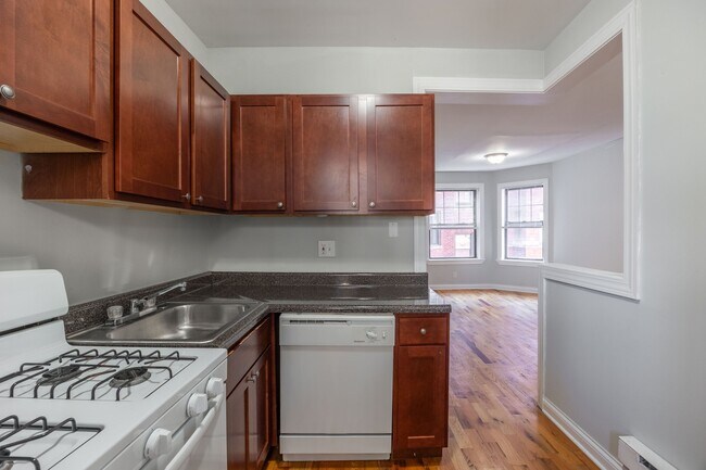 Photo - 4415 N Wolcott Ave Unidad B3