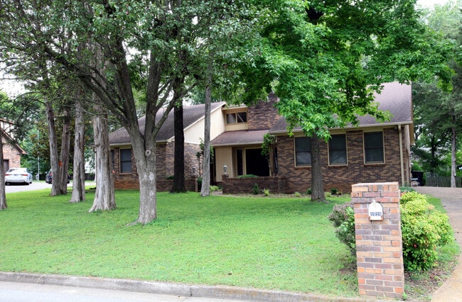 Photo - 1726 Wiltshire Dr