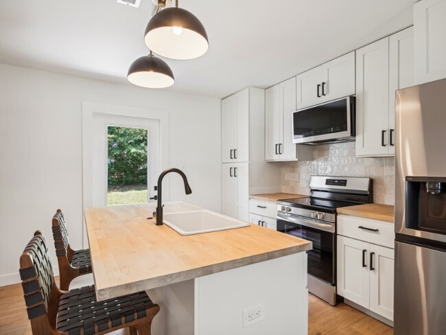 Photo - 310 Lilac Dr