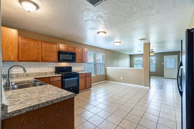 Photo - 2006 Poco Dr