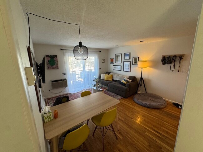 Photo - 15 Euston Rd Unit 16