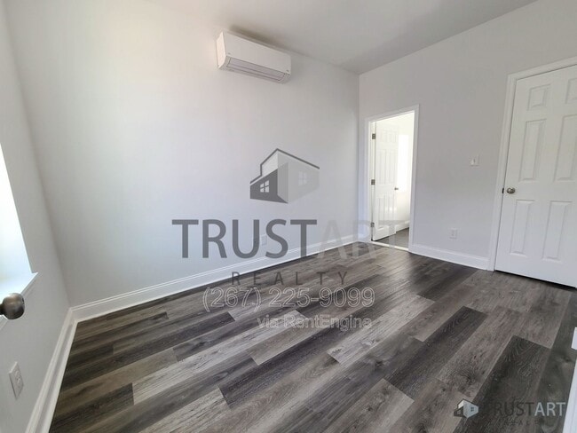 Photo - 4732 Longshore Ave Unit 4