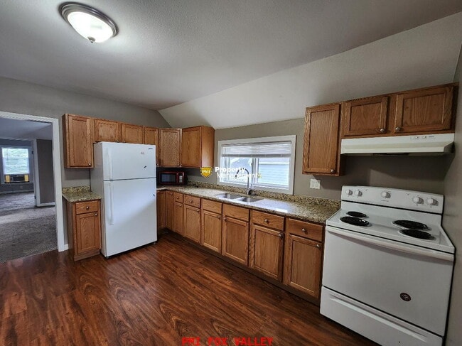 Photo - Large Upper Unit Unit 288_1/2_HICK