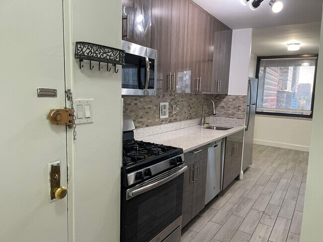 Photo - 280 Marin Blvd