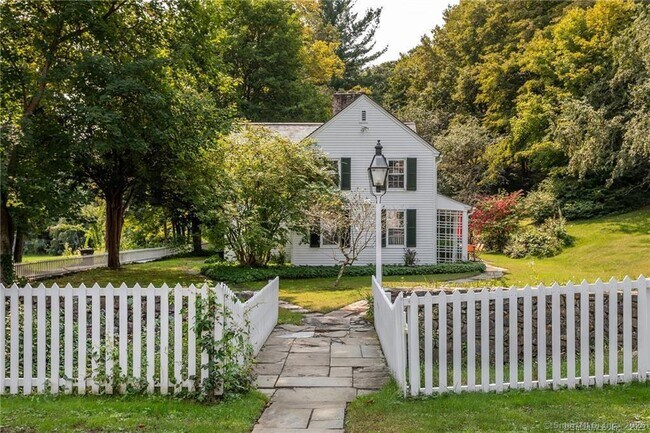 115 River Rd