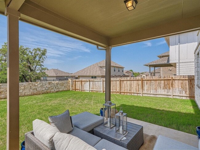 412 Arrowhead Vine St