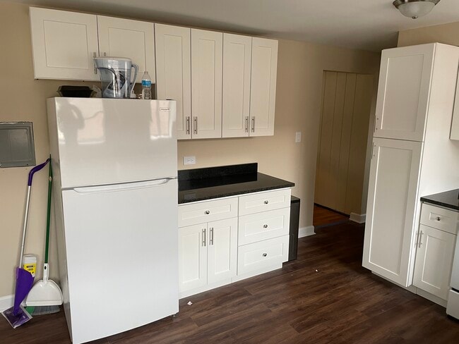 Photo - 1511 E Roosevelt Rd