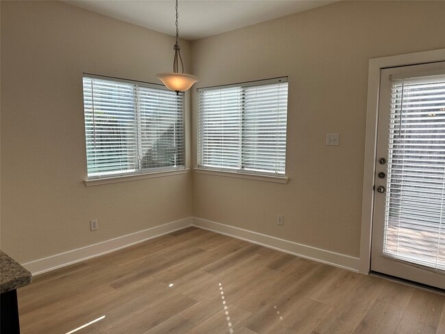 Photo - 7642 Chalk Hill