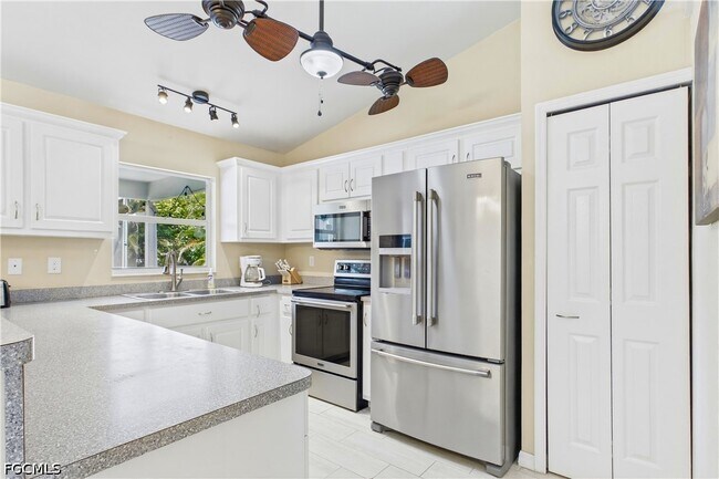 Photo - 204 SE 18th St