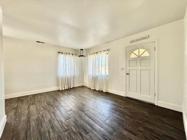 Photo - 2236 Home Dr