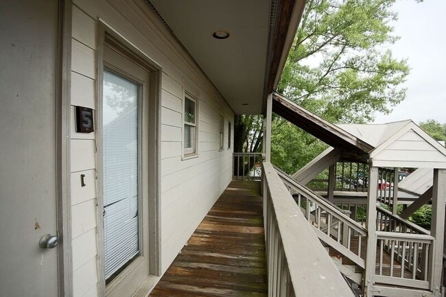 Photo - 1303 Wertland St