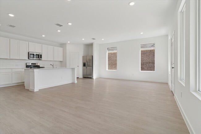 Photo - 1805 Alpine Larch Ln