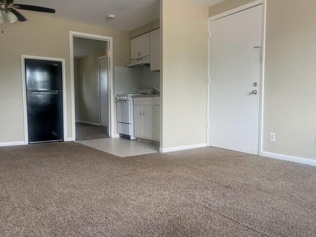 Parker Heights Apartments - Parker Heights Apartments Unit 4