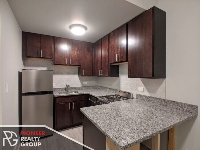 Photo - 1435 N Dearborn St Unit B3