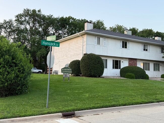 Building Photo - 1510 Hancock Dr Unit 1510 Hancock dr  2