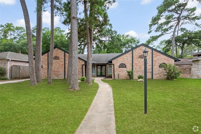 Building Photo - 16911 Summit Oaks Ln Rental