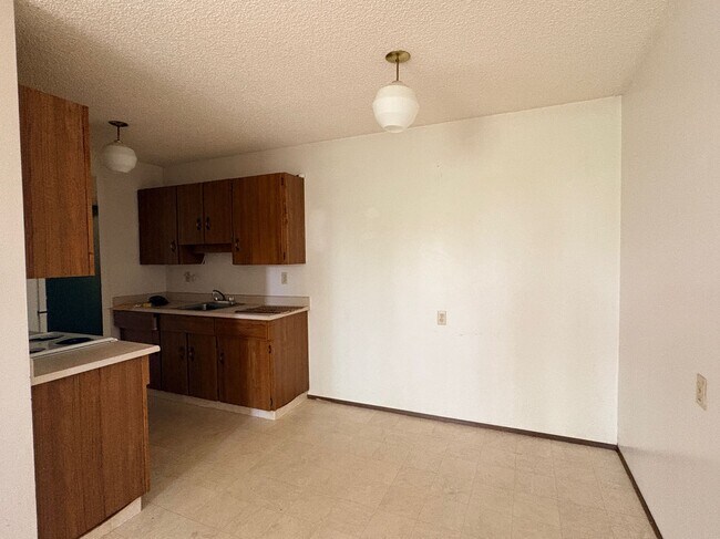 Photo - 2 Bed 1 Bath Unit in Rocky Mountain House, AB Unit 404A