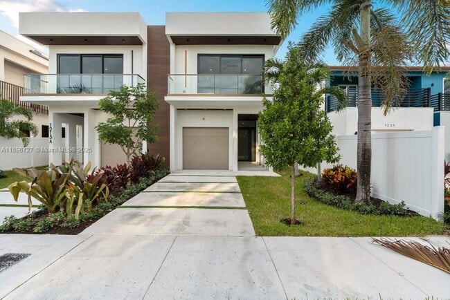 Photo - 1215 NE 11th Ave