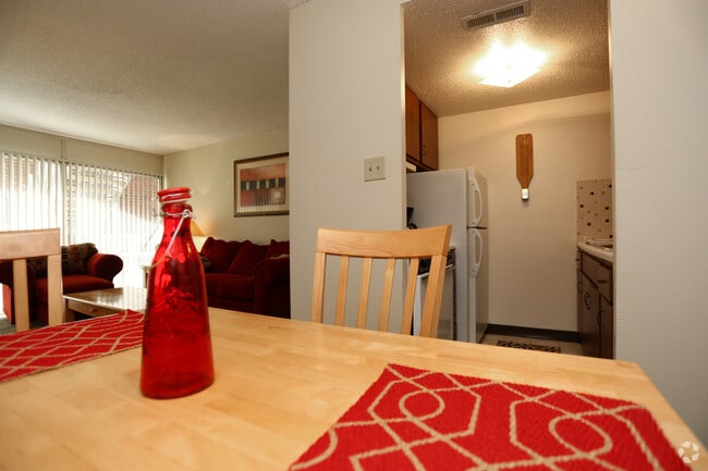Cabana Club Apartments