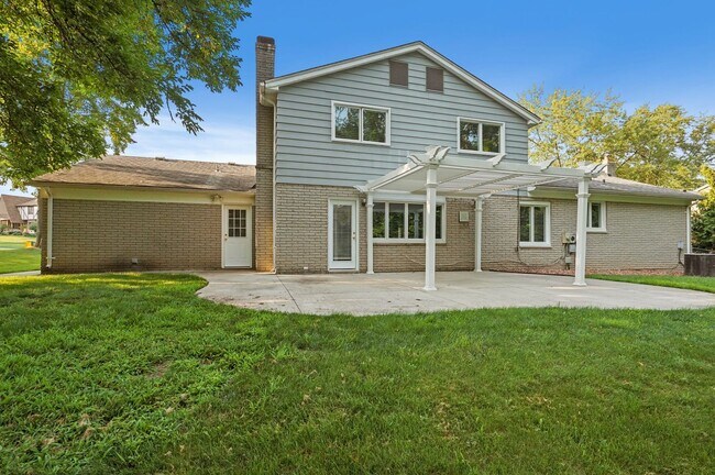 Photo - BEAUTIFUL FARMINGTON HILLS, MI HOME