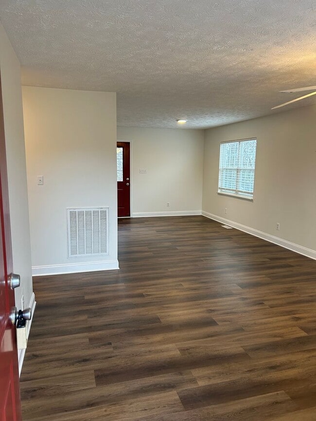 Photo - Now available:  Three bedroom, 1.5 bath home in Maryville City