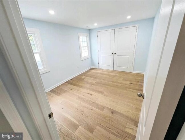 Photo - 306 Farnsworth Ave Unidad UPSTAIRS