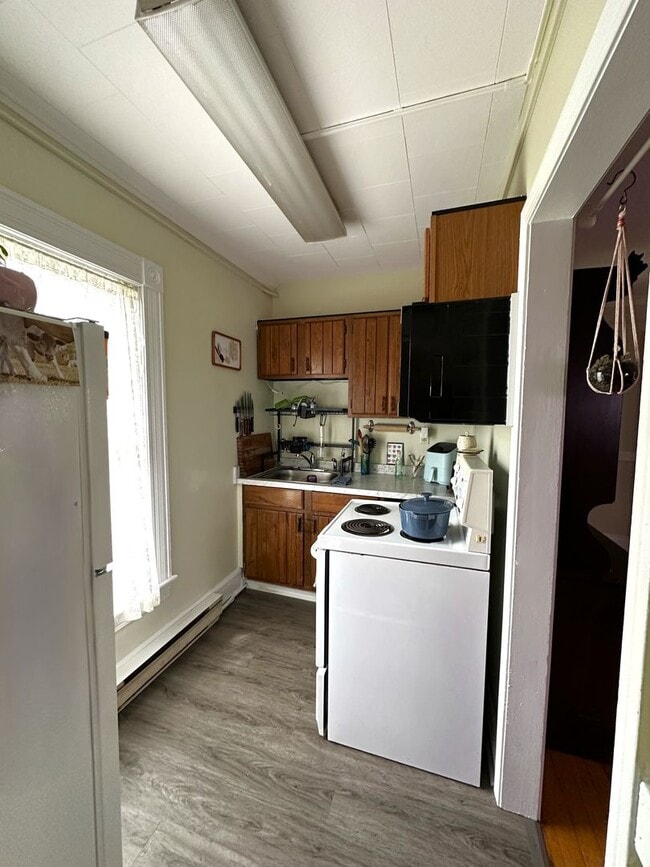 Photo - 231 Maple St Unit 2R