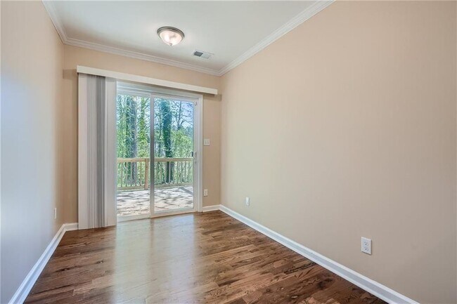 Photo - 2534 Niskey Lake Rd SW