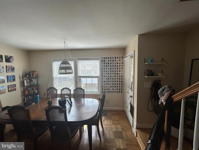 Photo - 726 N Oakland St