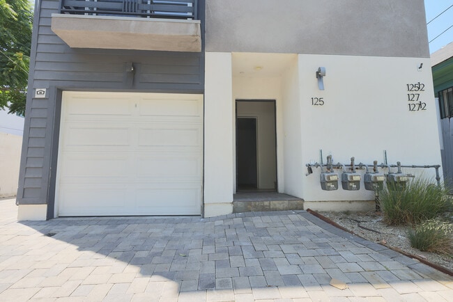 Photo - 125 N Mountain View Ave Unit Three Bedroom