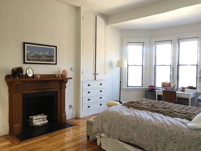 Photo - 354 Marlborough St Apartments