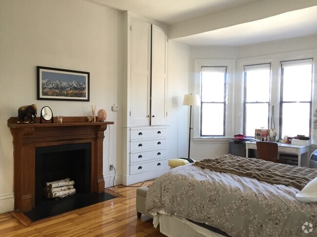 Building Photo - 354 Marlborough St Rental