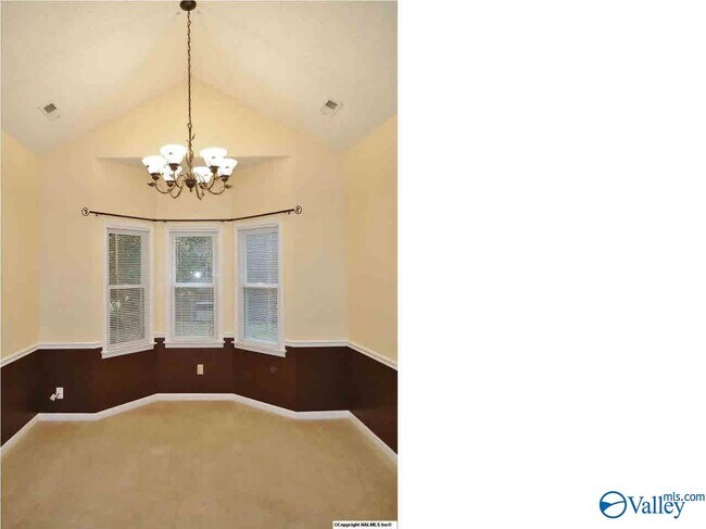 Photo - 722 Highland Dr