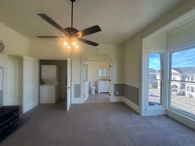 Photo - 14th &amp; B Unidad 1405 B ST