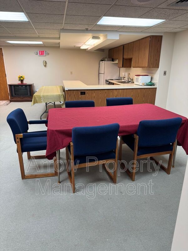 Photo - 208 E 5th St