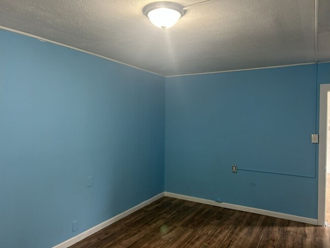 Building Photo - 3149 W 32nd St Unit 3149 W 32nd St - 1st Floor