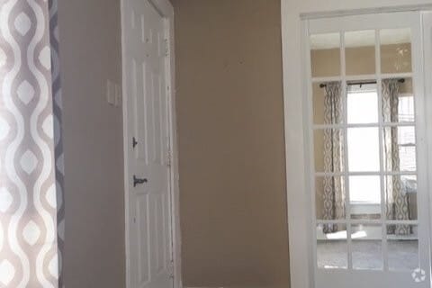 Building Photo - 2142 Herbert St Rental