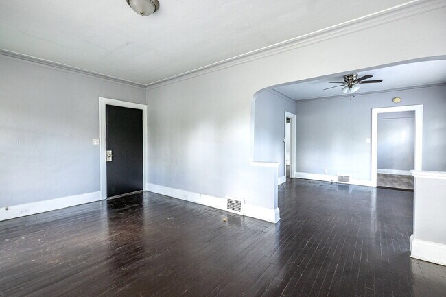 Photo - 438 E 152nd St
