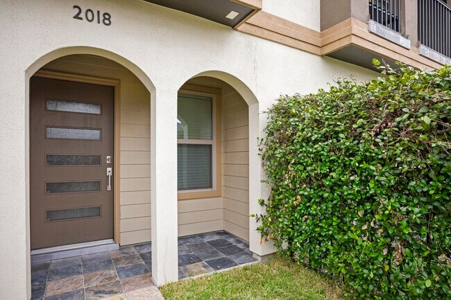 Photo - 2018 McIlhenny St